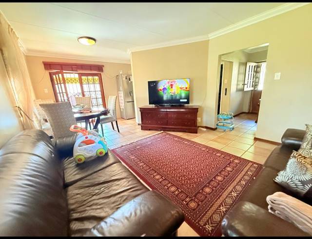 2 BEDROOM HOUSE FOR SALE IN VANDERBIJLPARK SE 4